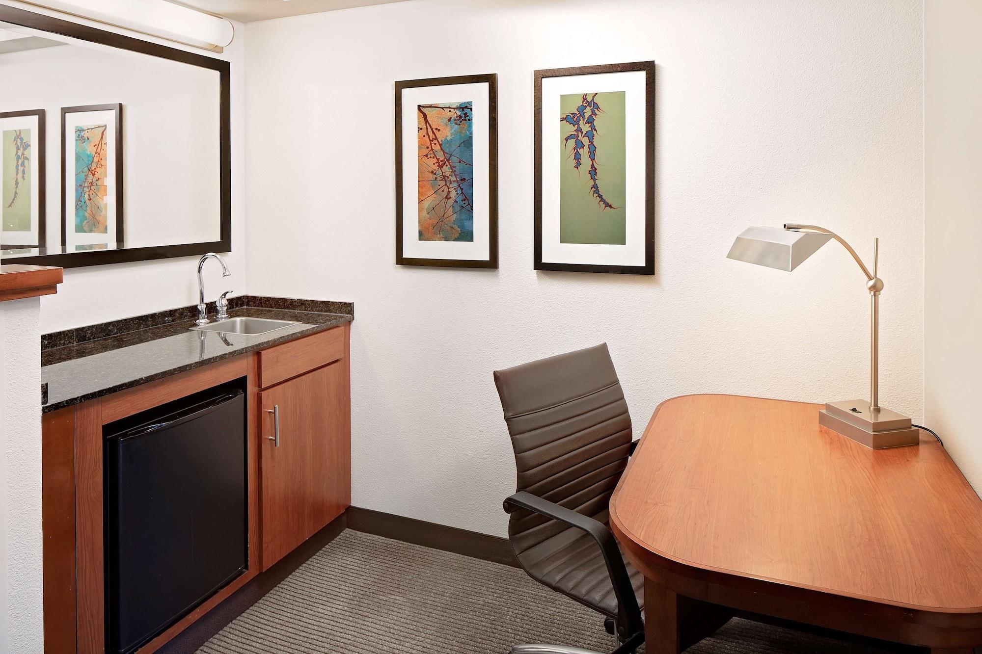 Hyatt Place Ontario/Rancho Cucamonga Экстерьер фото