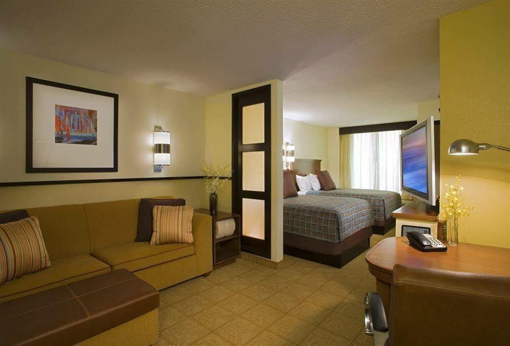 Hyatt Place Ontario/Rancho Cucamonga Экстерьер фото